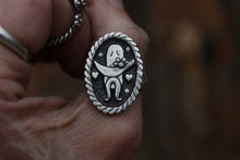 Load image into Gallery viewer, Diamond Set Cowboy Ring