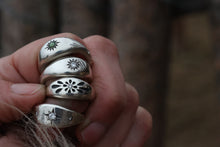 Load image into Gallery viewer, Diamond Star Set Signet
