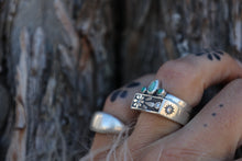 Load image into Gallery viewer, Flower Burst Ring with Diamonds
