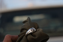 Load image into Gallery viewer, Diamond Flower Signet
