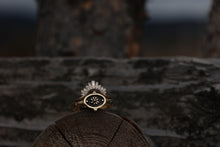 Load image into Gallery viewer, Gold Framed Flower Ring
