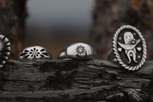 Load image into Gallery viewer, Diamond Flower Burst Ring
