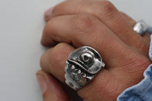 Load image into Gallery viewer, Queen of Hearts Cowboy Ring
