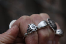 Load image into Gallery viewer, Diamond Set Flower Ring
