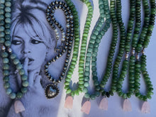 Load image into Gallery viewer, Natural Green Jade and Tulip Necklace
