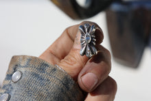 Load image into Gallery viewer, Sapphire Concho Ring
