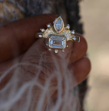 Load image into Gallery viewer, Golden Diamond Shield Ring
