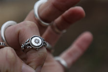 Load image into Gallery viewer, Diamond Set Flower Ring
