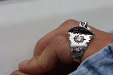 Load image into Gallery viewer, Queen of Hearts Cowboy Ring
