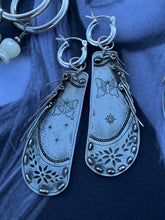 Load image into Gallery viewer, Silver Chap Earrings with Diamond
