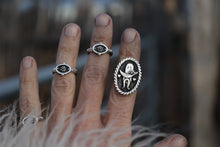 Load image into Gallery viewer, Daisy Ring
