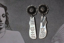 Load image into Gallery viewer, Mother of Pearl Chap Earrings
