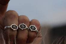 Load image into Gallery viewer, Daisy Ring

