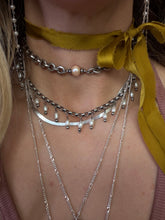 Load image into Gallery viewer, Pearl Chain Chokers Pre Order
