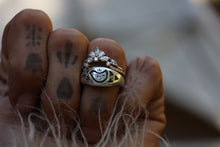 Load image into Gallery viewer, Cowboy Engraved Dove Signet
