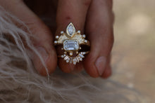 Load image into Gallery viewer, Golden Diamond Shield Ring
