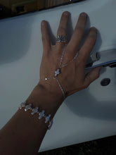 Load image into Gallery viewer, Pearl Cross Hand Chain
