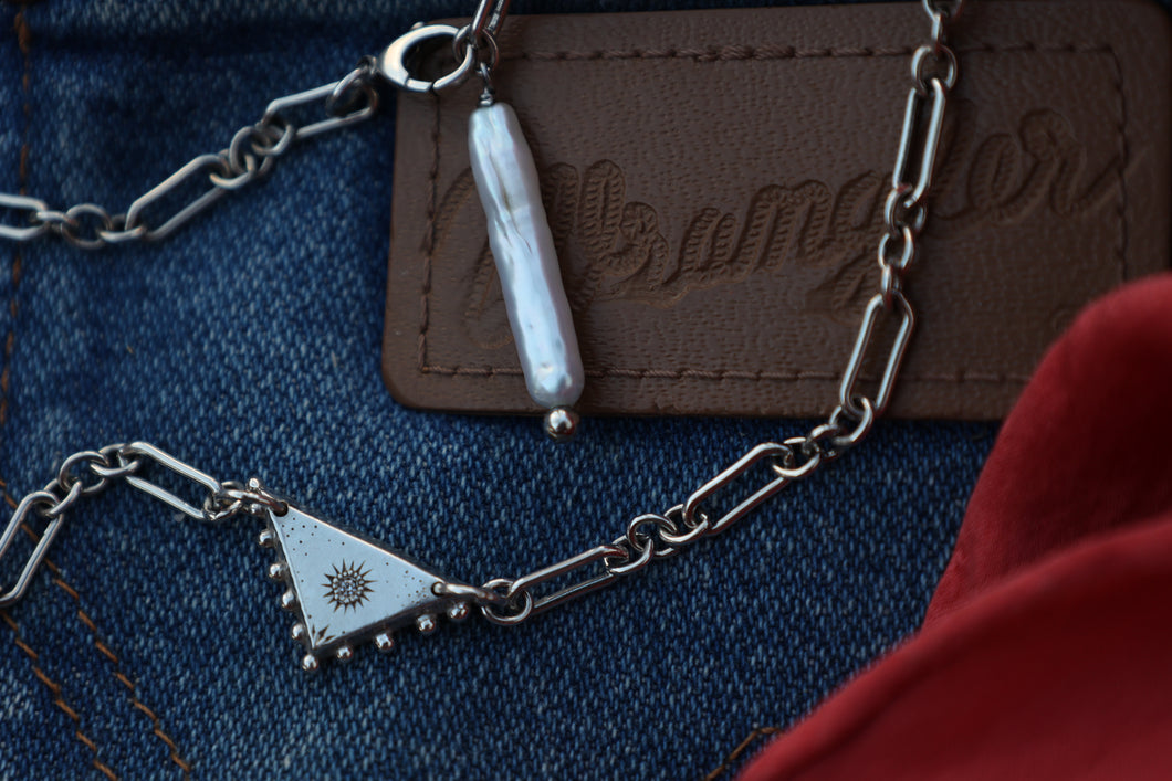 Dotted Triangle Diamond Choker