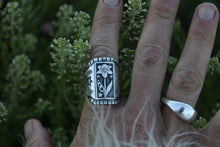 Load image into Gallery viewer, Daffodil Folk Diamond Ring
