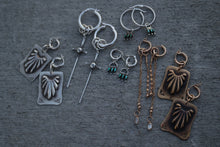 Load image into Gallery viewer, Silver Stamp Starburst Earrings
