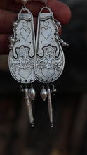 Load and play video in Gallery viewer, Pearl Chap Earrings
