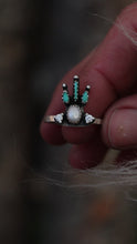 Load and play video in Gallery viewer, Pearl Ring With Diamond and Turquoise Accents
