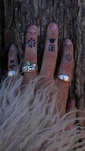 Load and play video in Gallery viewer, Flower Burst Ring with Diamonds
